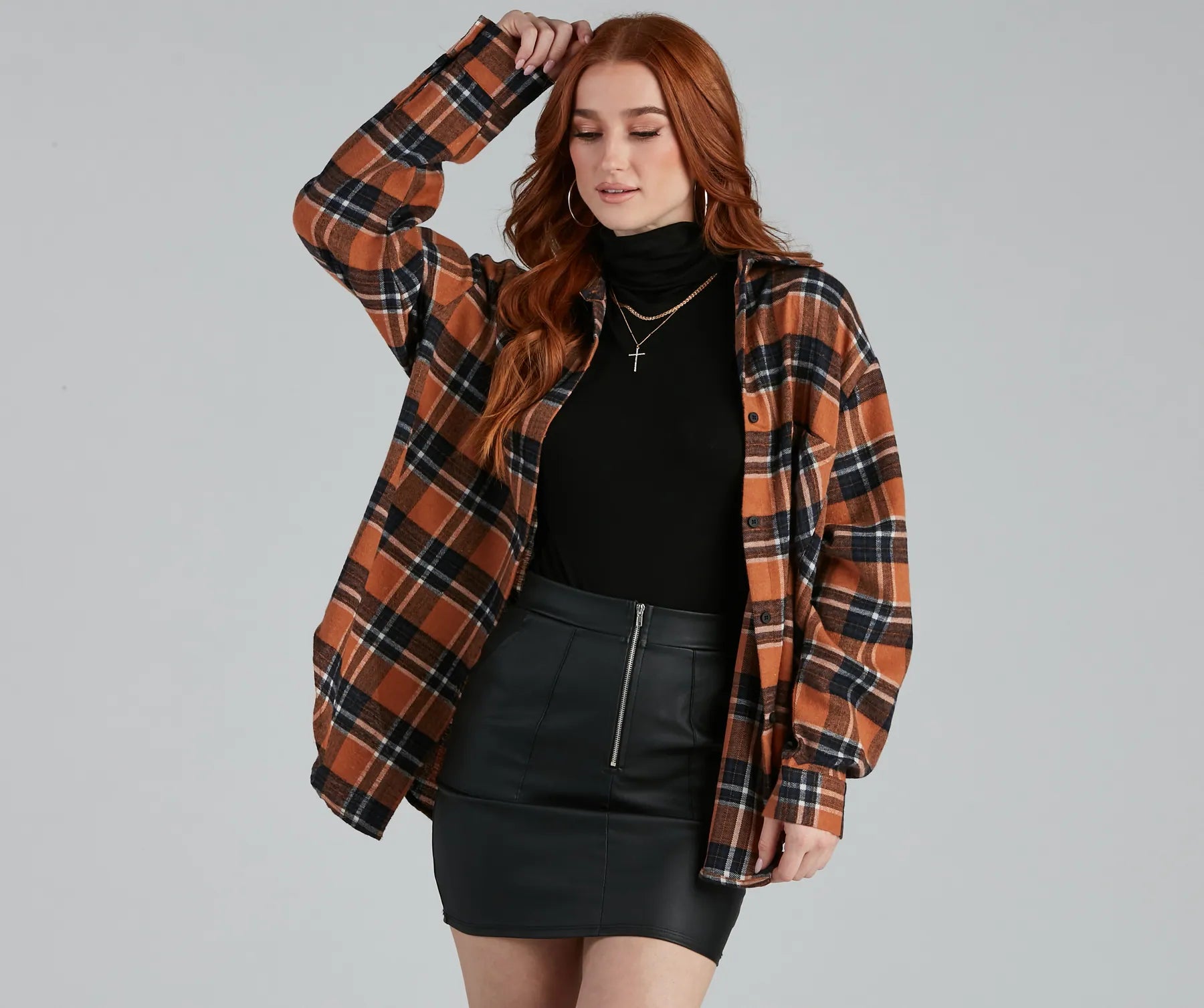 Printed Graphic Women Long Sleeve Top with a Bold StatementCozy-Cute Plaid Flannel Top