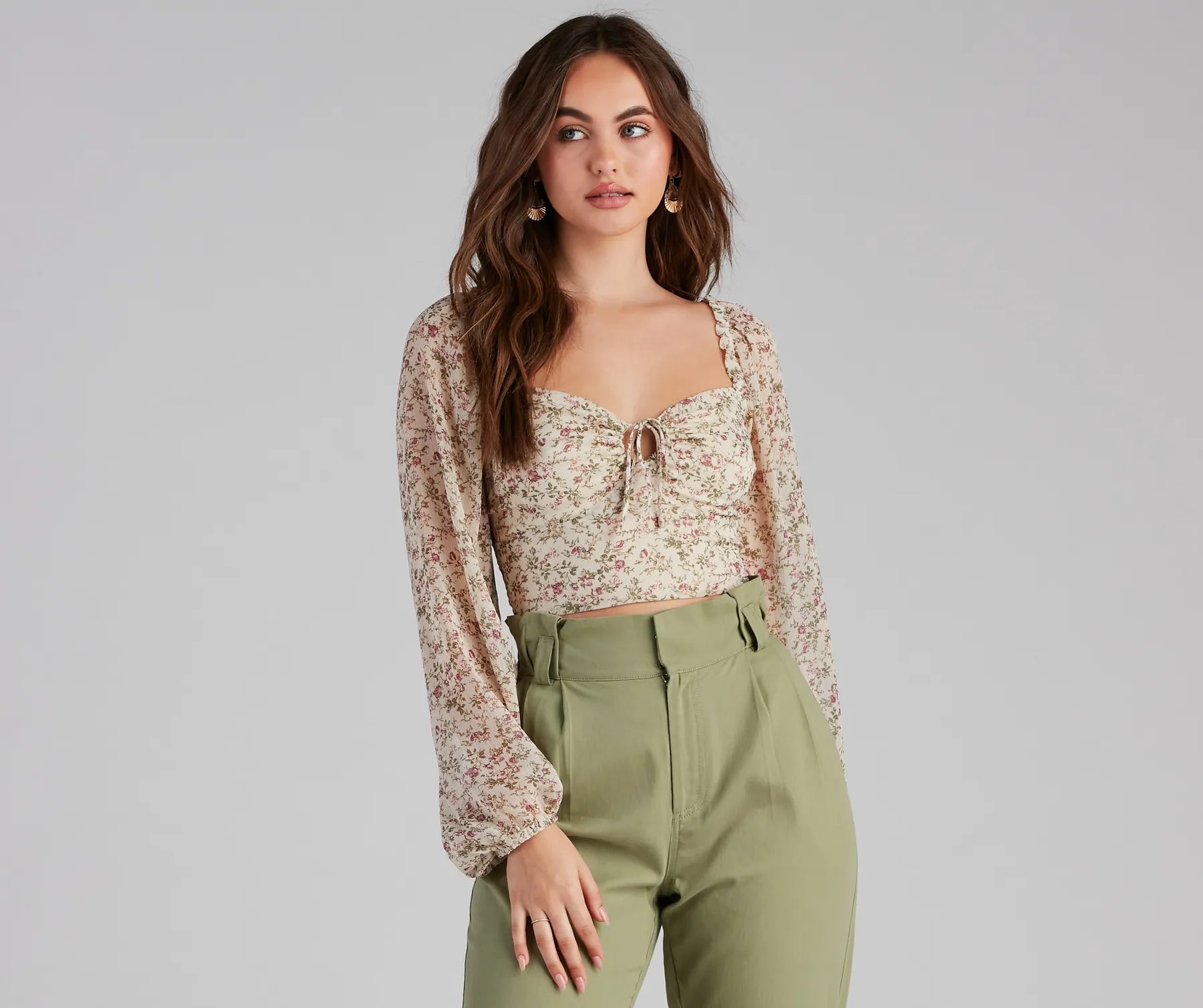 Wrap - Style Women Long Sleeve Top for a Versatile FitFemme Floral Chiffon Sweetheart Top