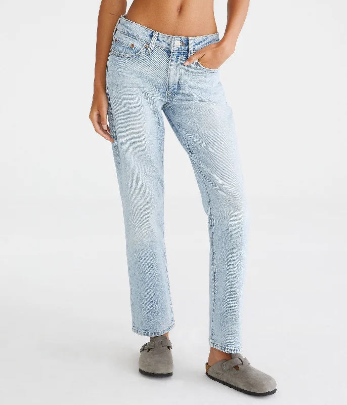 Straight - leg women trousers with a classic and timeless designAeropostale Mid-Rise Straight Ankle Jean