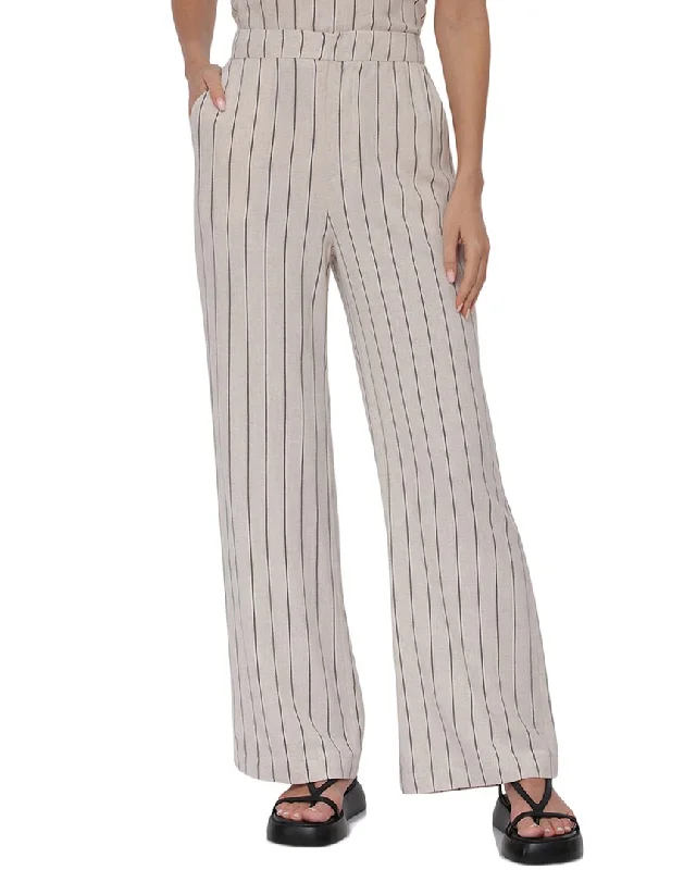 Straight - leg women trousers with a classic and timeless designAvec Les Filles Wide Leg Linen-Blend Pant