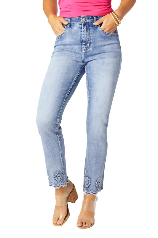 Straight - leg women trousers with a classic and timeless designEverstretch Burst Emroidery Ankle Jean In Medium Denim