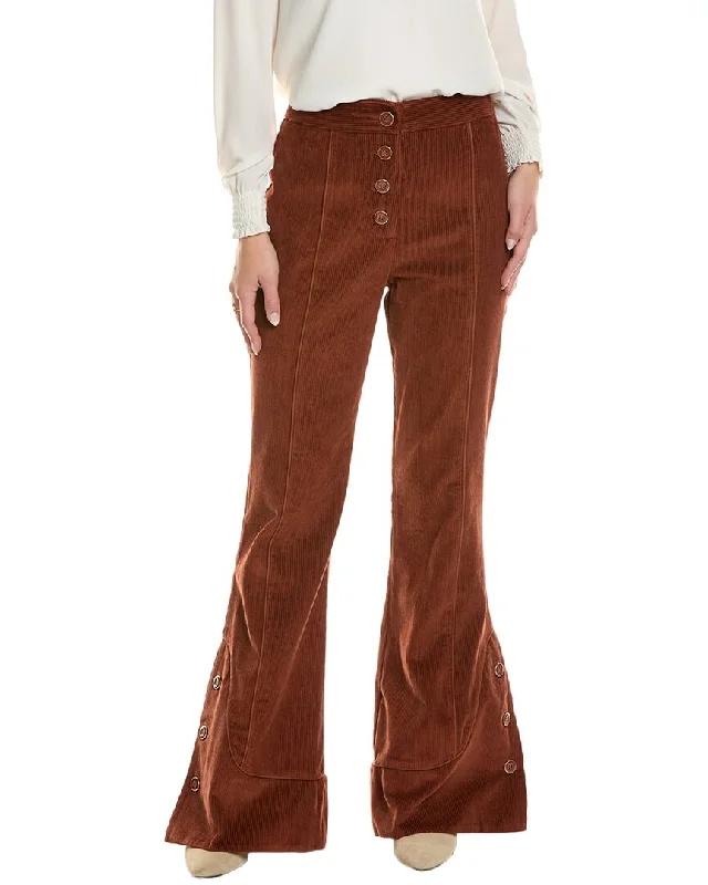 Tapered women trousers with a slimming effectFARM Rio Corduroy Flare Pant