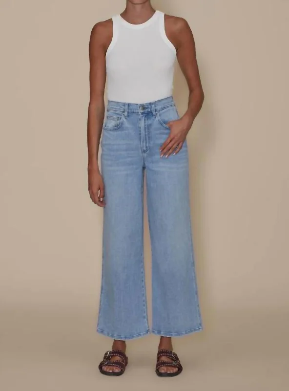 Tapered women trousers with a slimming effectJuliette Wide Ankle In Blue Valley