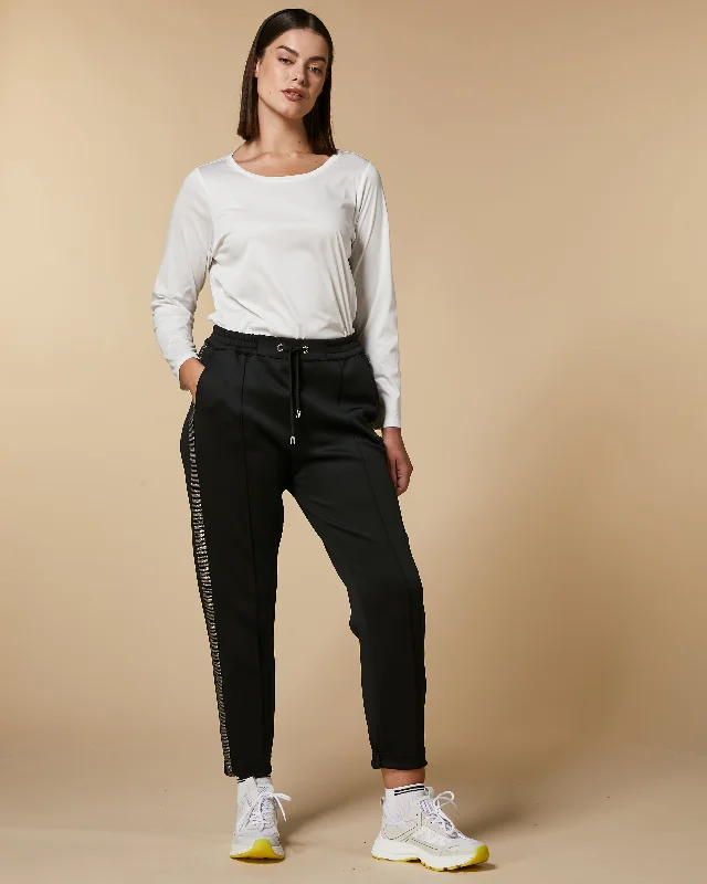 High - waisted women trousers for a flattering and retro lookOCCULTO