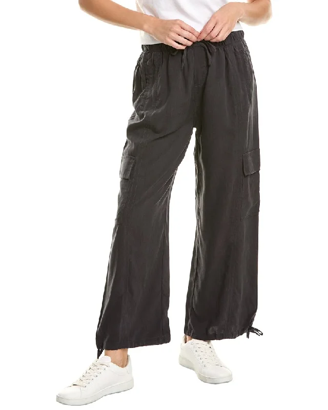 Striped women trousers with a nautical or modern patternSplendid Cargo Pant