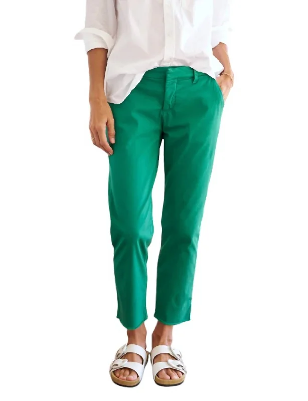 Tapered women trousers with a slimming effectWicklow Italian Chino Pants In Kelly Grn