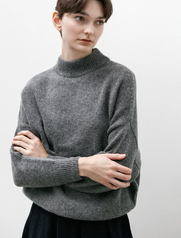 Hand - Knitted Women Sweater with Artisanal CharmRegular Roundneck Sweater Fleece Grey