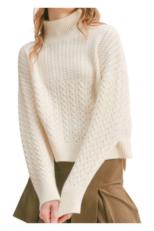 Turtleneck Women Sweater for a Classic and Elegant StyleLiss Turtleneck Sweater In Ivory