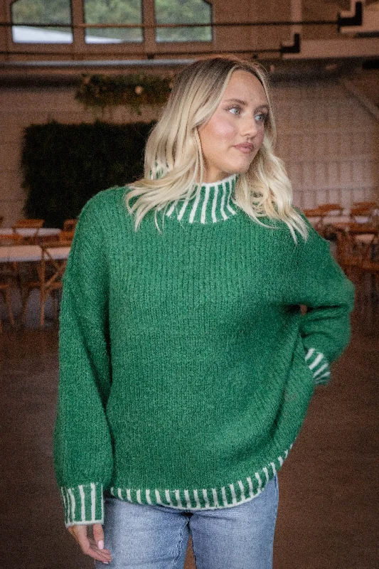 Turtleneck Women Sweater for a Classic and Elegant StyleSarina Contrast Stitched Sweater, Green