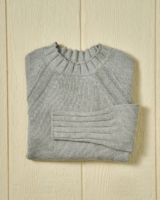 Cashmere Women Sweater with a Luxurious Soft TouchWomen's Quaker Crewneck Sweater in Pearl