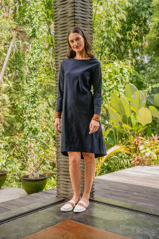 Pleated Women Dress with a Timeless and Elegant TextureBoatneck Ponte Long Sleeve Dress in Navy