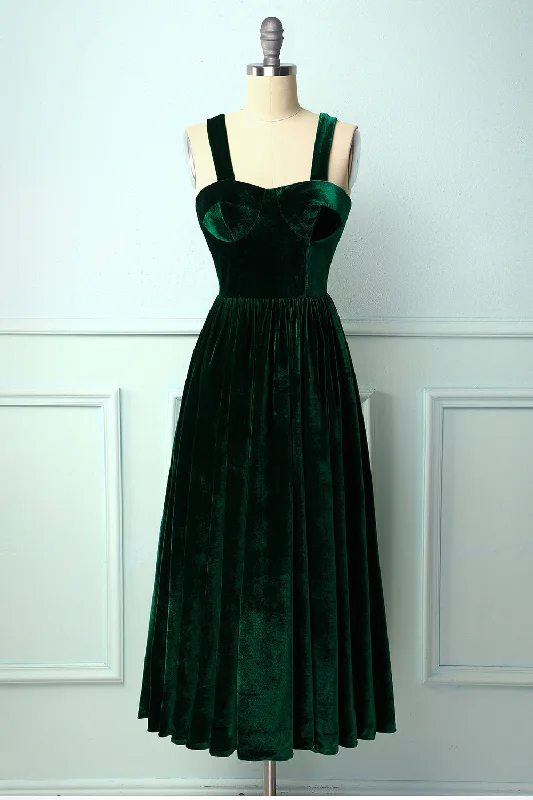 Sheath Women Dress with a Tailored Fit for a Professional LookDark Green Velvet Holiday Party Dress