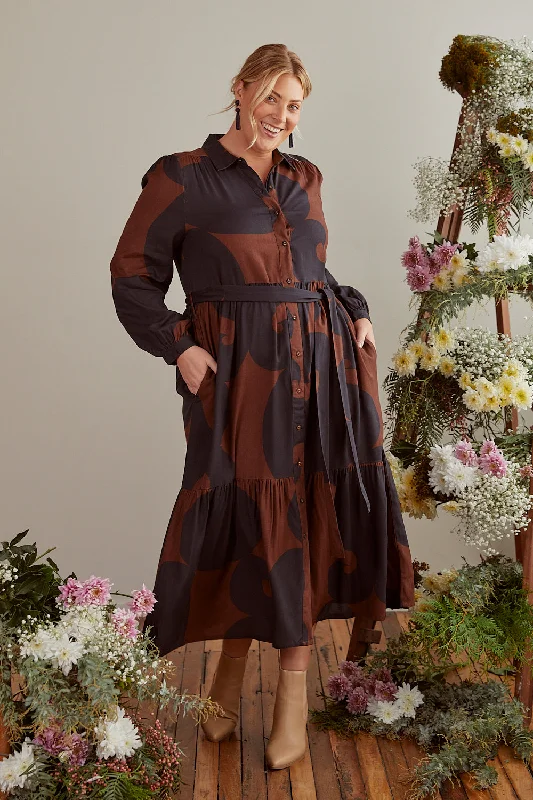 Plus Size Women Dress with a Flattering A - Line Cut for Comfort and StyleGinette Long Sleeve Maxi Dress in Soho