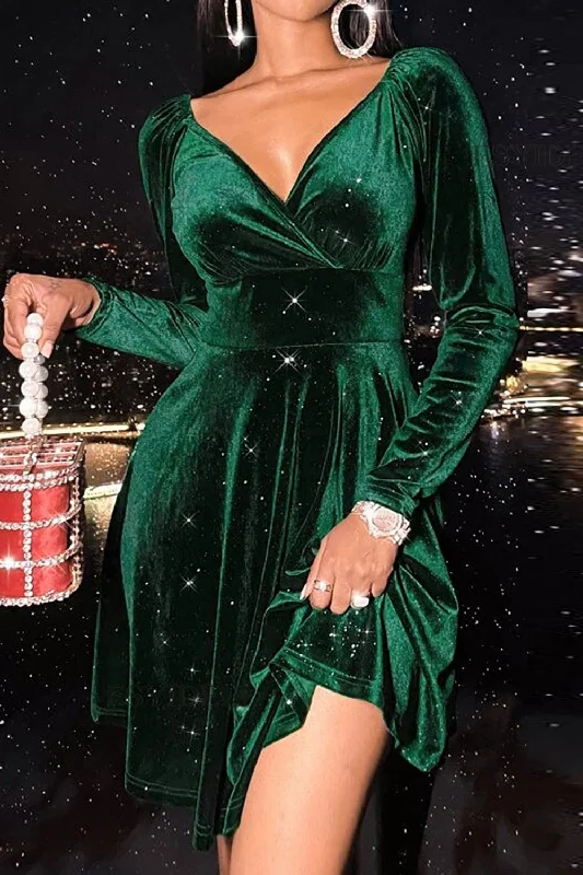 Lace - Embellished Women Dress for an Elegant and Sophisticated AppearanceV-Neck Green Velvet Christmas Dress