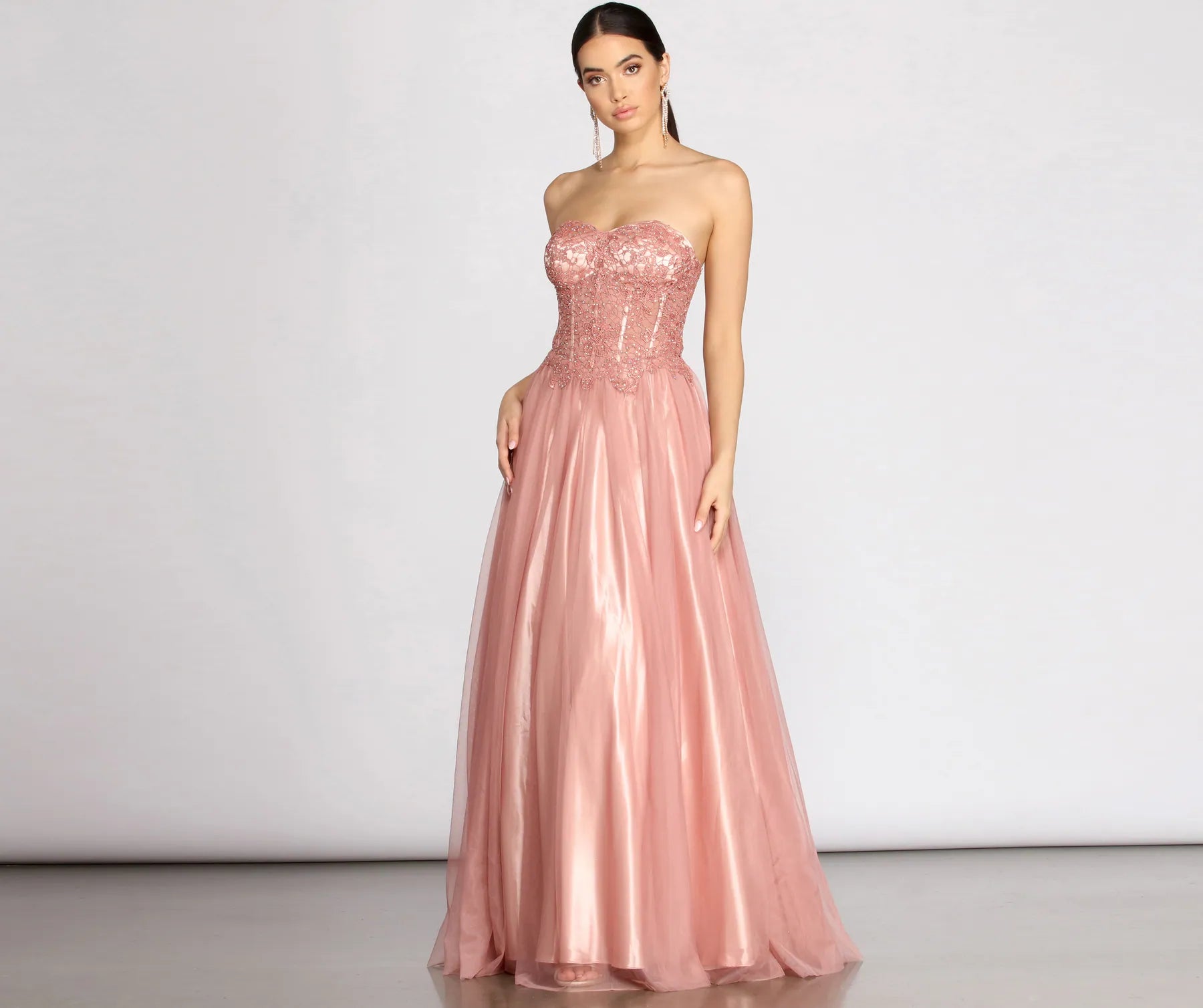 Empire Waist Women Dress to Accentuate the Bust and Conceal the WaistJaime Floral Mesh Ball Gown