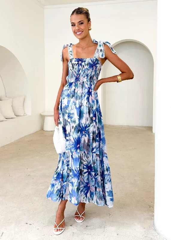 Mini Women Dress with a Short Hem for a Young and Trendy StyleBeatrice Maxi Dress - Blue Floral