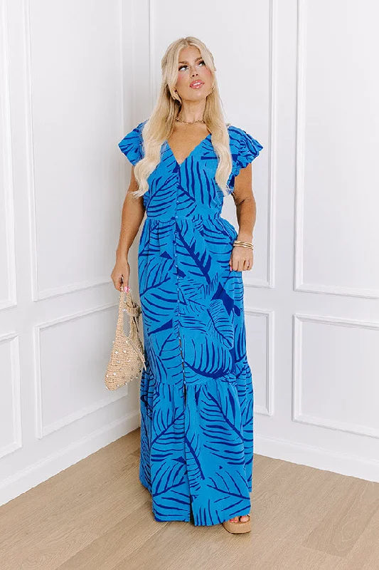 Mermaid - Style Women Dress with a Fitted Silhouette for Special OccasionsFront Porch Sippin' Maxi Dress in Blue Curves