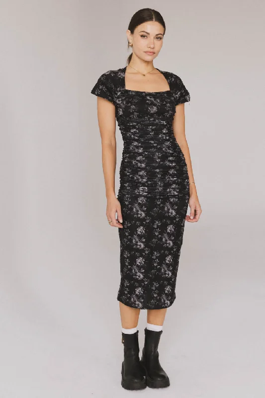 Long - Sleeve Women Dress in Velvet for a Luxurious Winter LookKensie Ruched Midi Dress