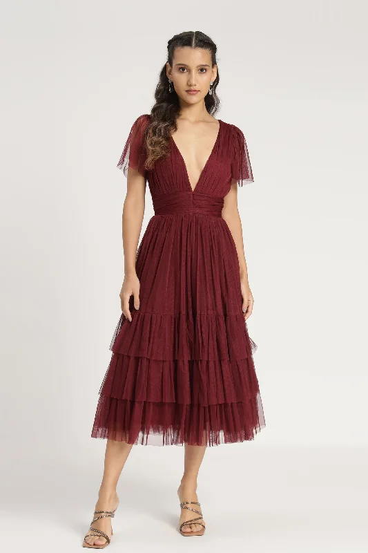 Empire Waist Women Dress to Accentuate the Bust and Conceal the WaistMadison Burgundy Bridesmaid Dress