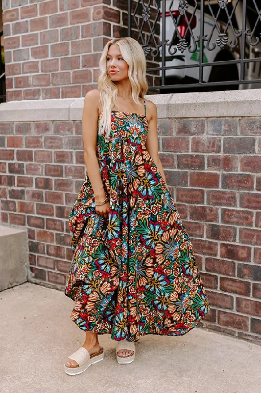 Printed Abstract Women Dress for a Modern and Artistic AppealSecret Oasis Floral Maxi Dress