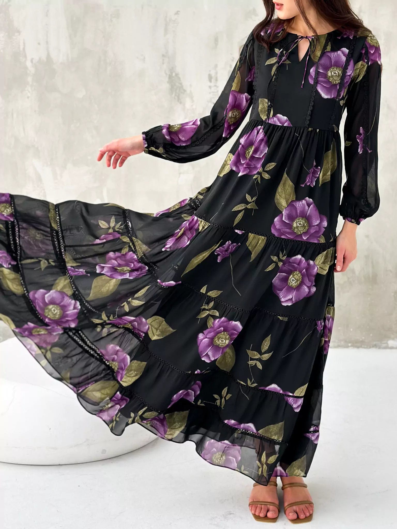 Printed Abstract Women Dress for a Modern and Artistic AppealThistle Floral Lace Long Dress