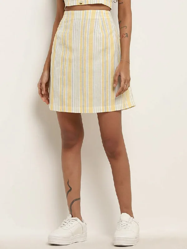 Elastic Waist Women Shorts for Easy Wear and ComfortBombay Paisley Yellow Striped High Rise Blended Linen Skirt