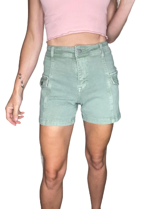 Plus Size Women Shorts with a Comfortable and Stylish FitCargo Shorts In Olive