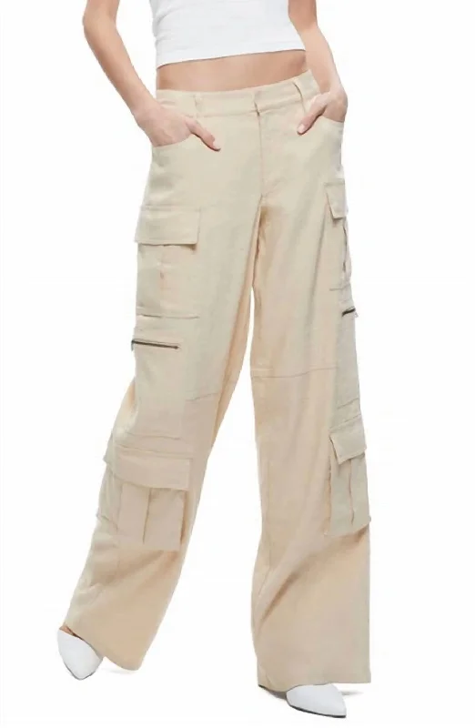 Twill Women Shorts with a Smooth Texture and DurabilityCay Baggy Cargo Pant In Natural