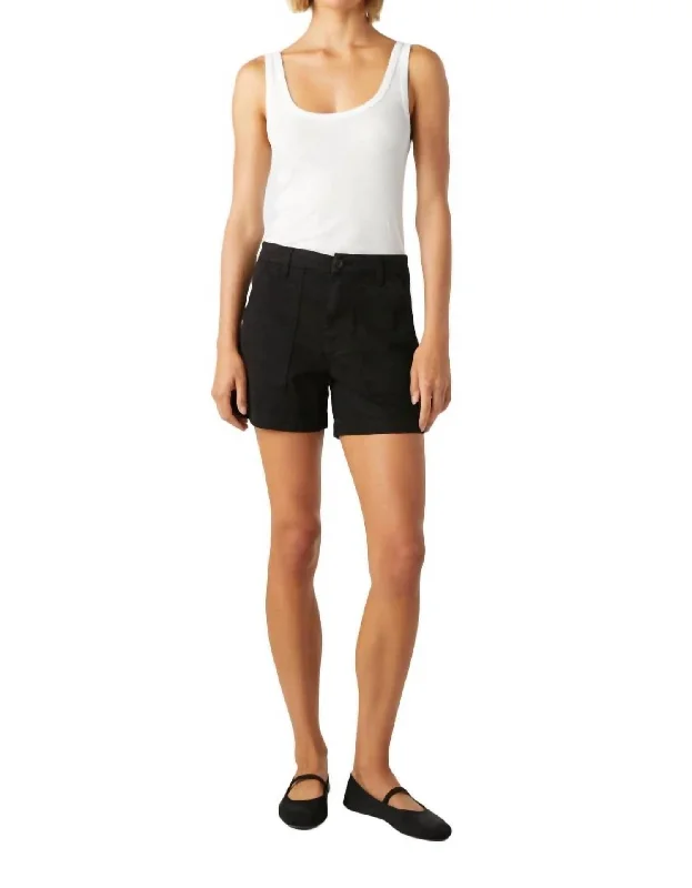 Ruffled Hem Women Shorts to Add a Feminine TouchEasy Army Short In Black