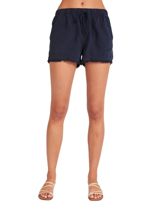 Bermuda Women Shorts for a Classic and Sophisticated LookFrayed Hem Pocket Shorts In Endless Sea