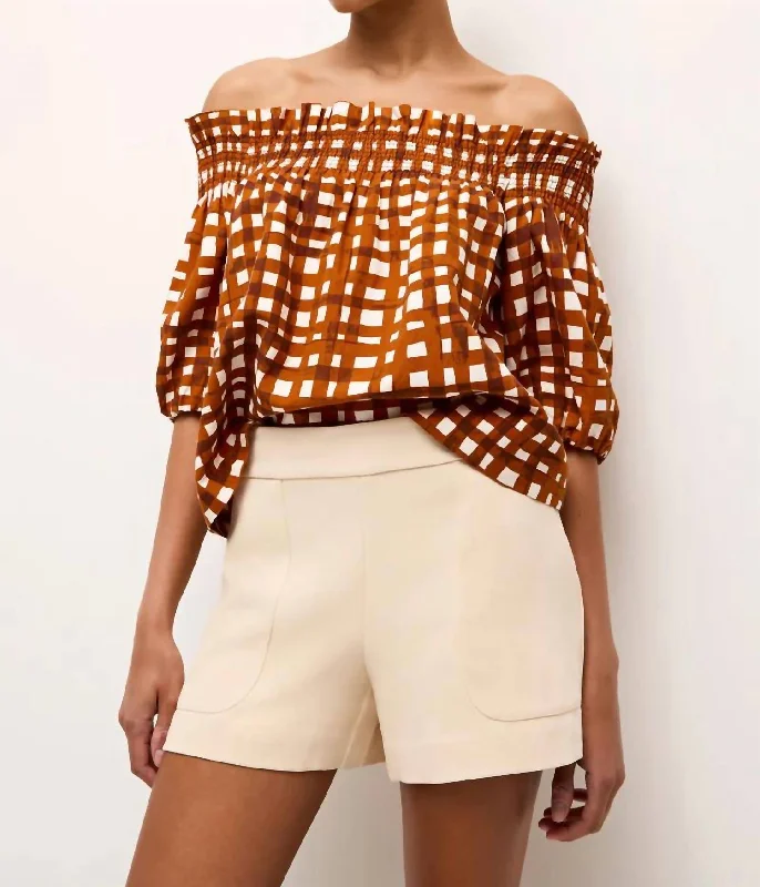 Belted Women Shorts to Enhance the WaistlineMia Short In Sand